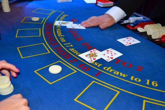 Live casino blackjack dealer table on Asean E-BET Online